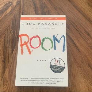 📚2/$12📚 Novel: Room by Emma Donoghue